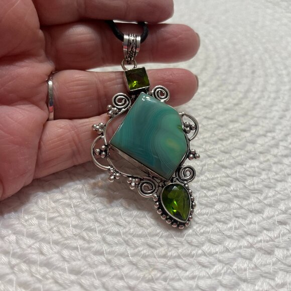 Gorgeous GREEN BOTSWANA AGATE & PERIDOT Handmade Sterling 925 Pendant/Cord #504D - Picture 1 of 3
